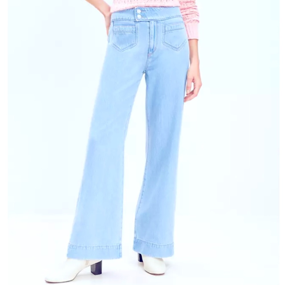 Patch Pocket High Rise Wide Leg Jeans In Light Wash